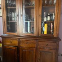 4.Credenza con vetrina in arte povera