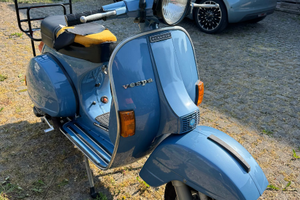 Vespa P200 E