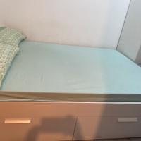 Letto matrimoniale/ piazza e mezzo