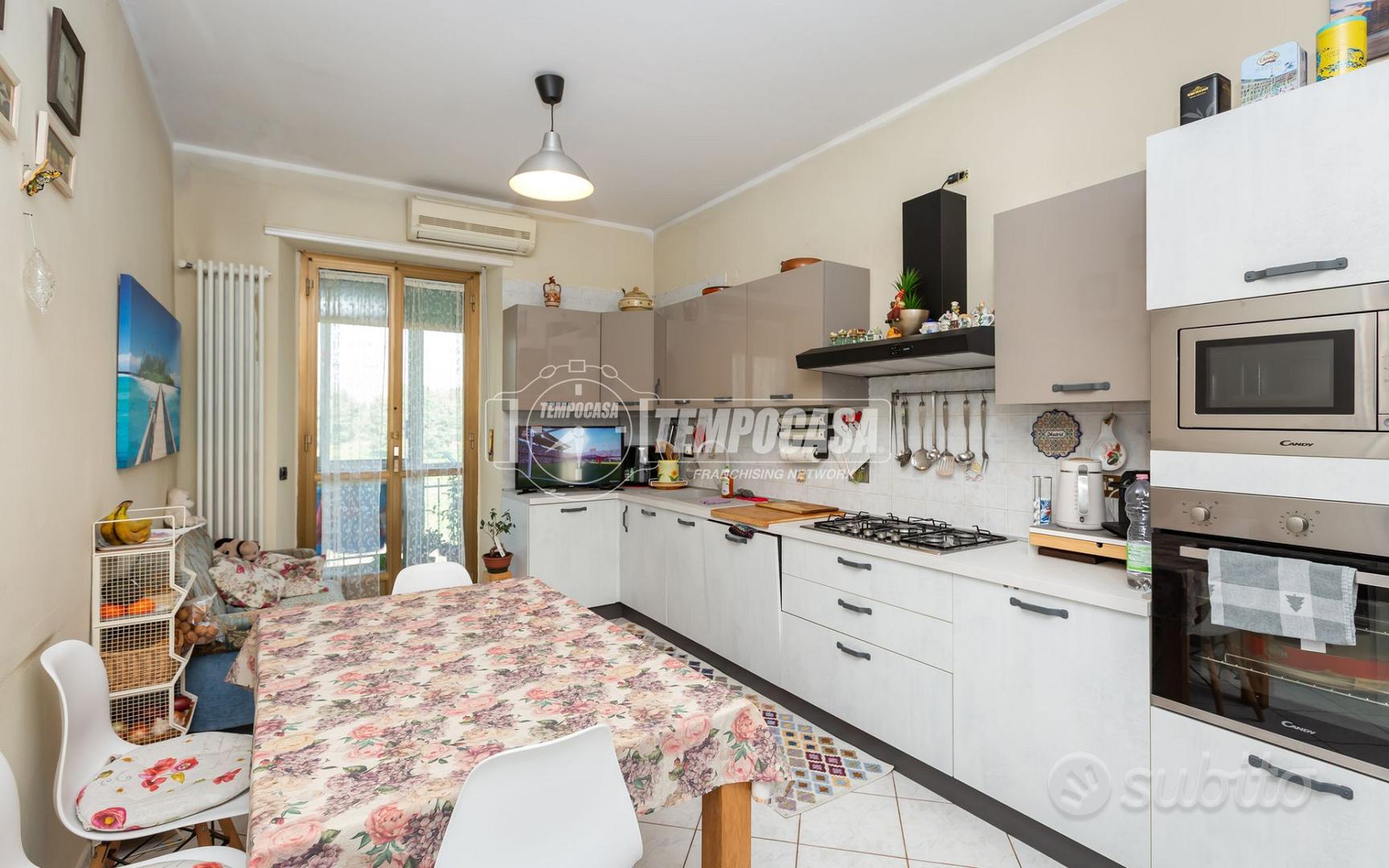 APPARTAMENTO PICCOLO CONDOMINIO, ULTIMO PIANO E RI - Vista 4