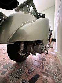 Vespa faro basso “Vacanze Romane” V30T