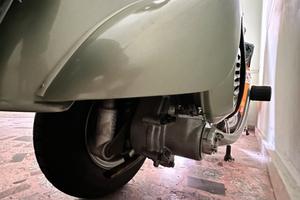 Vespa faro basso “Vacanze Romane” V30T