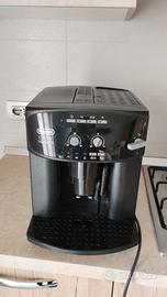 Macchina da caffè automatica DELONGHI