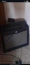 amplificatore fender mustang 1v2