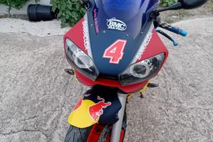 MOTO R6 2001