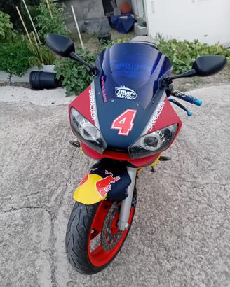 MOTO R6 2001