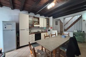 Zevio centro: quadrilocale parzialmente arredato