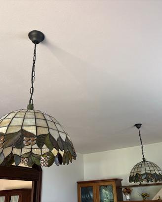 Coppia di lampadari in stile Tiffany