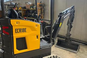 Miniescavatore Volvo ECR18E