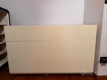 Cassettiera Calligaris moderna con piano in vetro