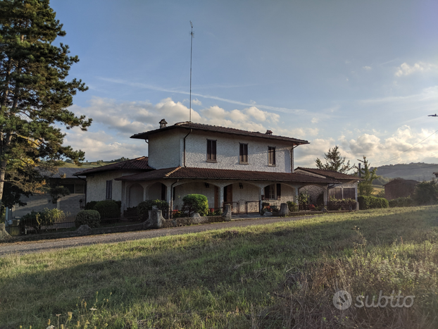 Villa con annessa az agricola