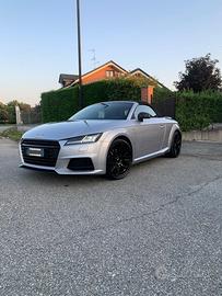 AUDI TT Roadster