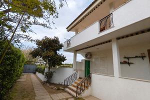 Casa al mare con giardino