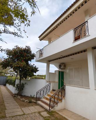 Casa al mare con giardino