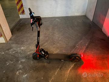 Monopattino navee v40 pro