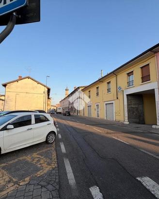 NEGOZIO A CARPENEDOLO