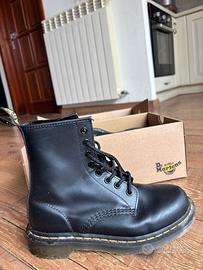 Dr Martens nere, misura 37, come nuove