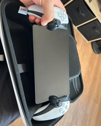 Playstation portal con custodia
