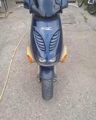APRILIA SR