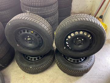 Cerchi in ferro con gomme Volkswagen 195/65 R15