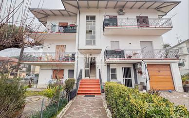 TRILOCALE CON GARAGE E CORTILE IN MALVA NORD