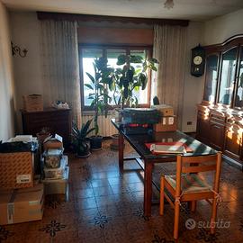 Quadrilocale con garage