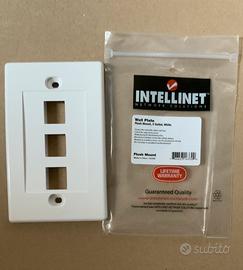 Placche per frutti RJ45 per reti LAN