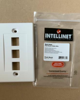 Placche per frutti RJ45 per reti LAN