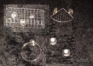 ACCESSORI DA BAGNO A VENTOSA -