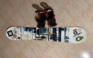 Snowboard k2 raygun + attacchi k2 + sacca wedze