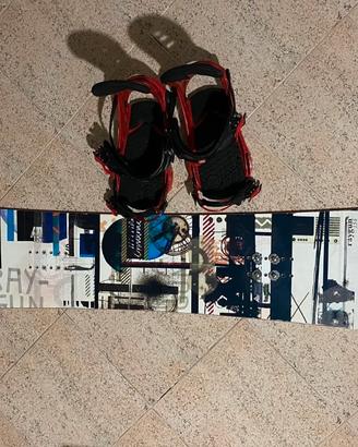 Snowboard k2 raygun + attacchi k2 + sacca wedze