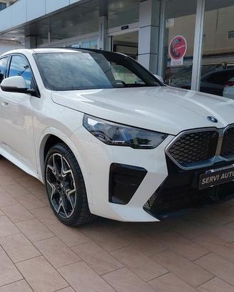 BMW iX2 xDrive 30 M Sport