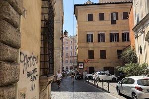 Box / Garage di 350 m² a Roma