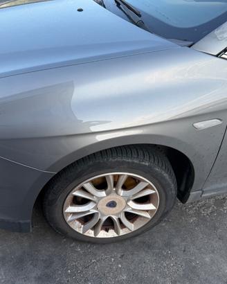 parafango anteriore sx lancia delta 2012