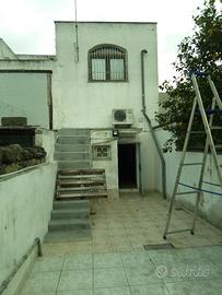casa a schiera con ingresso indipendente
