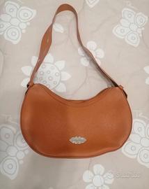 Borsa marrone a spalla Particolari