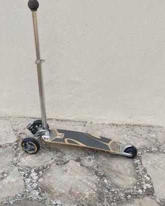 Monopattino carico massimo 100kg