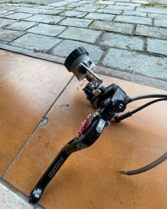 Pompa freno anteriore Braking