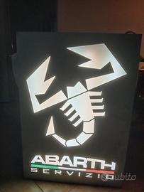 Scritta luminosa Abarth