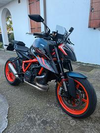 Super duke 1290 r