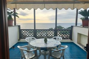 Appartamento a Luglio a Marina di Baia Capitello