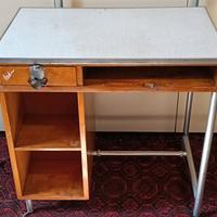 Banco di scuola originale degli anni '50