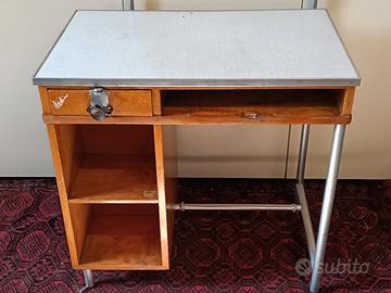 Banco di scuola originale degli anni '50