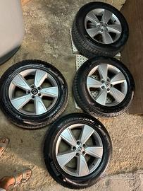 Cerchi e gomme volvo xc 40 originali