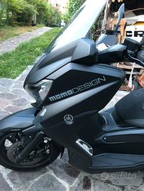 Scooter Yamaha XMax 400 Momo design