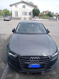 Audi A3 Sportback S-tronic 1600 tdi Ambiente