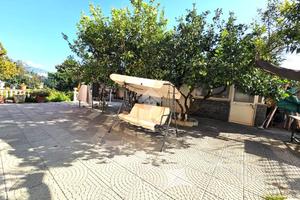 4 LOCALI A TRECASE
