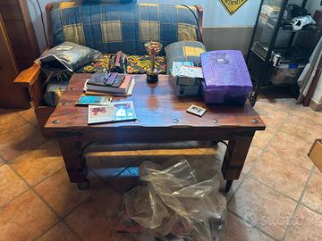 Tavolino da studio legno massello noce con ruote