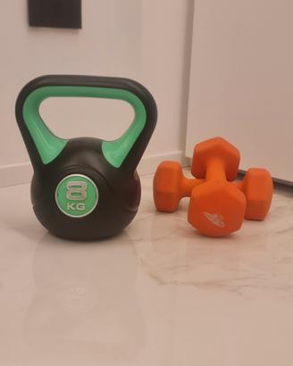 Set pesi fitness: Kettlebell 8 kg + 2 manubri 4 kg