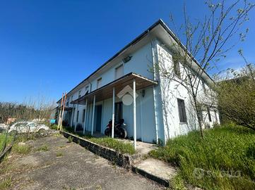 CAPANNONE A BRUGNATO